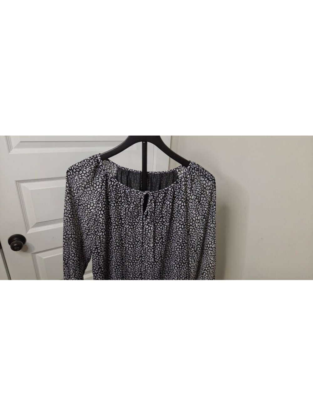 Women's Black and White Long Sleeve Blouse, Size M - Picture 8 of 11